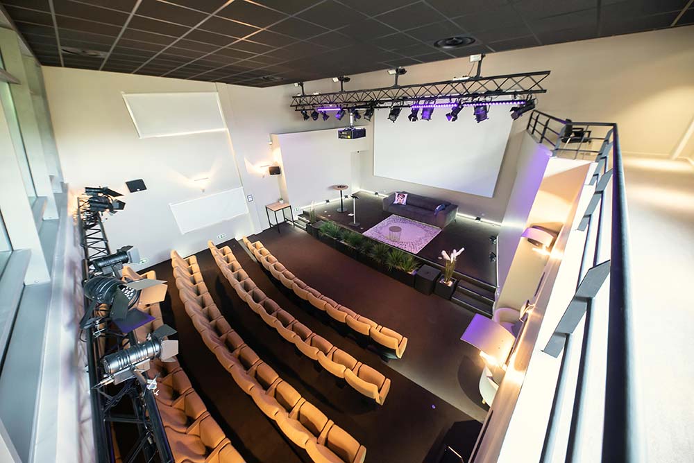 amphi-(4)