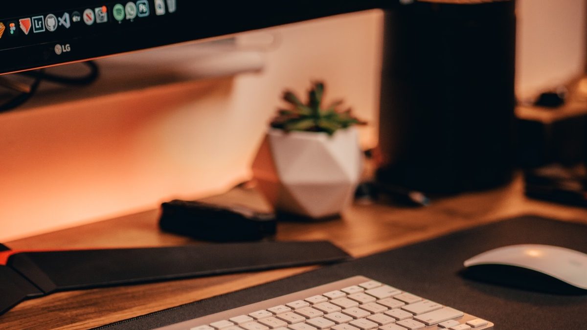 Nettoyer son bureau au travail